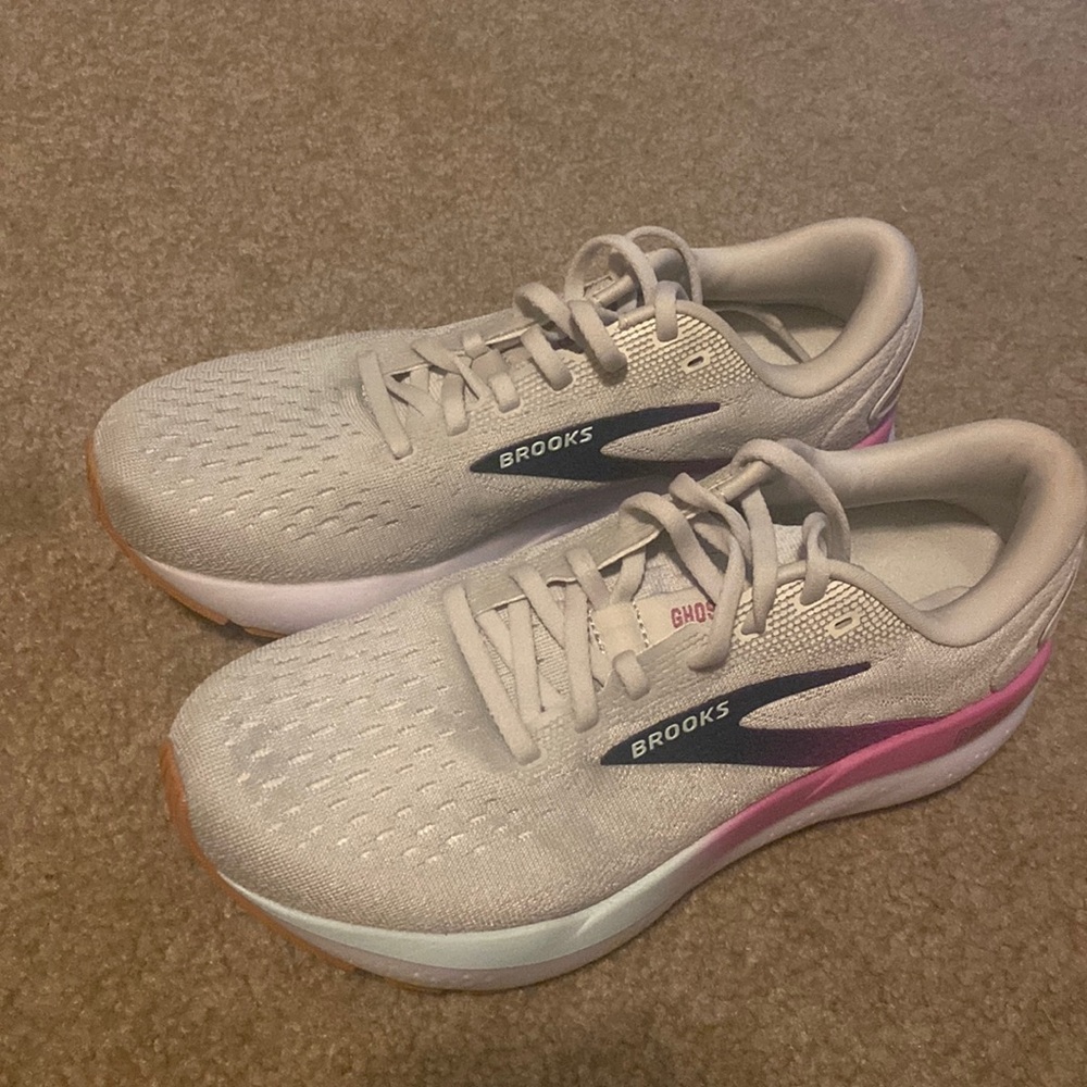 Women’s Brooks Ghost 16